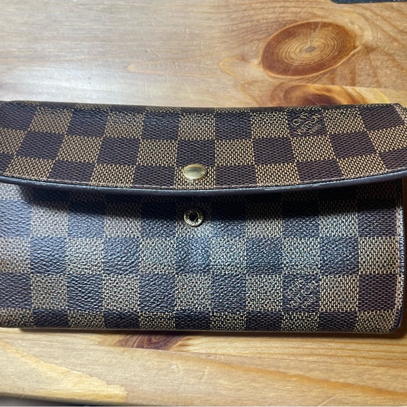 11046 Louis Damier Long Wallet in good condition, Snap not working , needs to be - Picture 16 of 16
